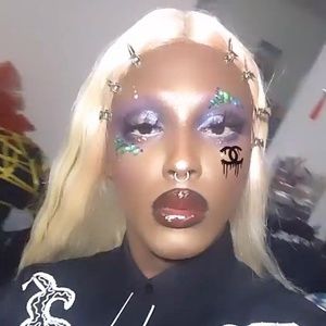 Meet your Posher, Denime